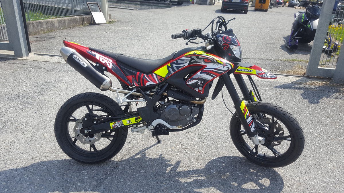 KRS TW 125 SM 4 T GRAFICHE PERSONALIZZATE E SCARICO ARROW OMOLOGATO