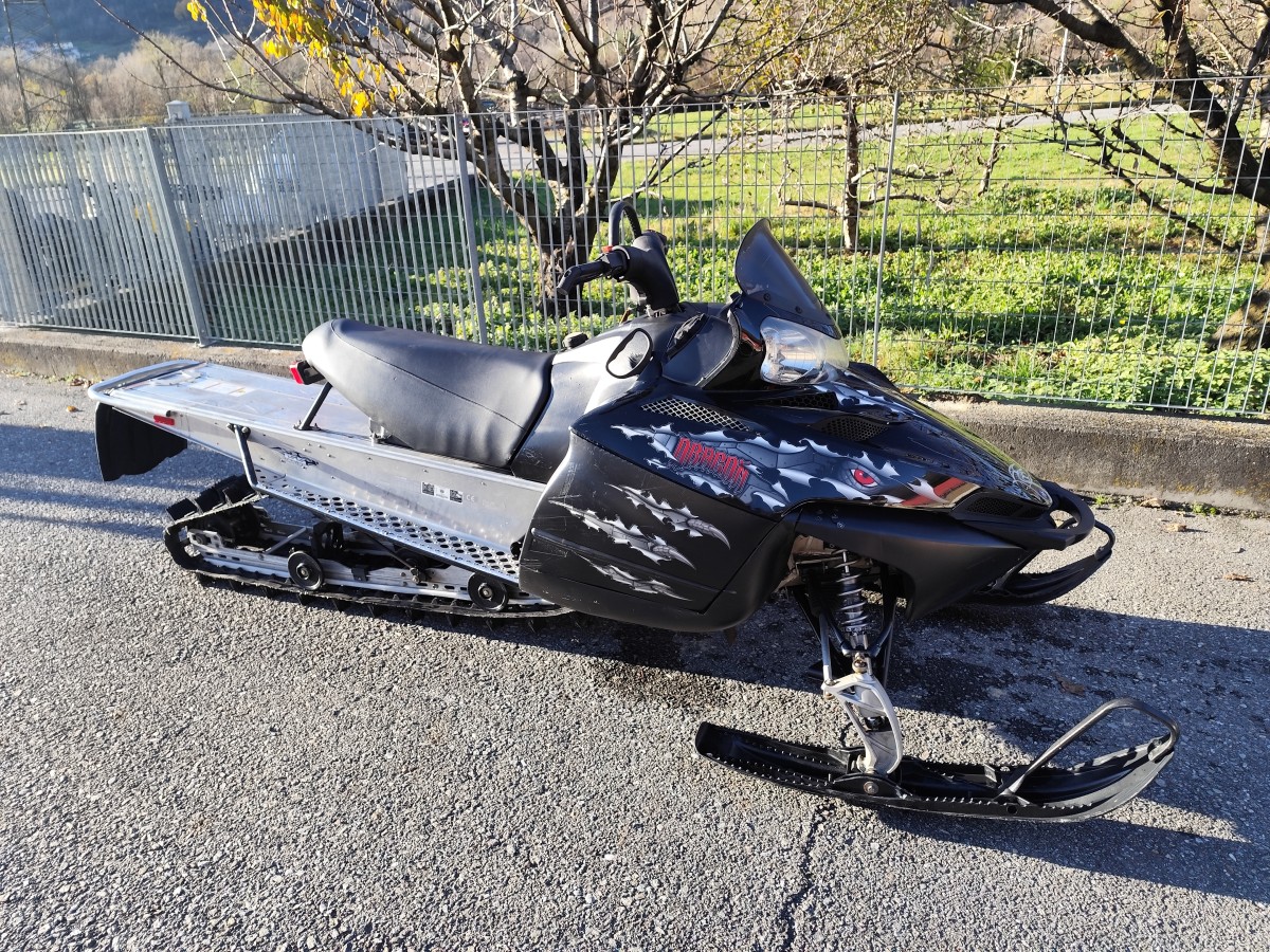 POLARIS DRAGON 700 2007 