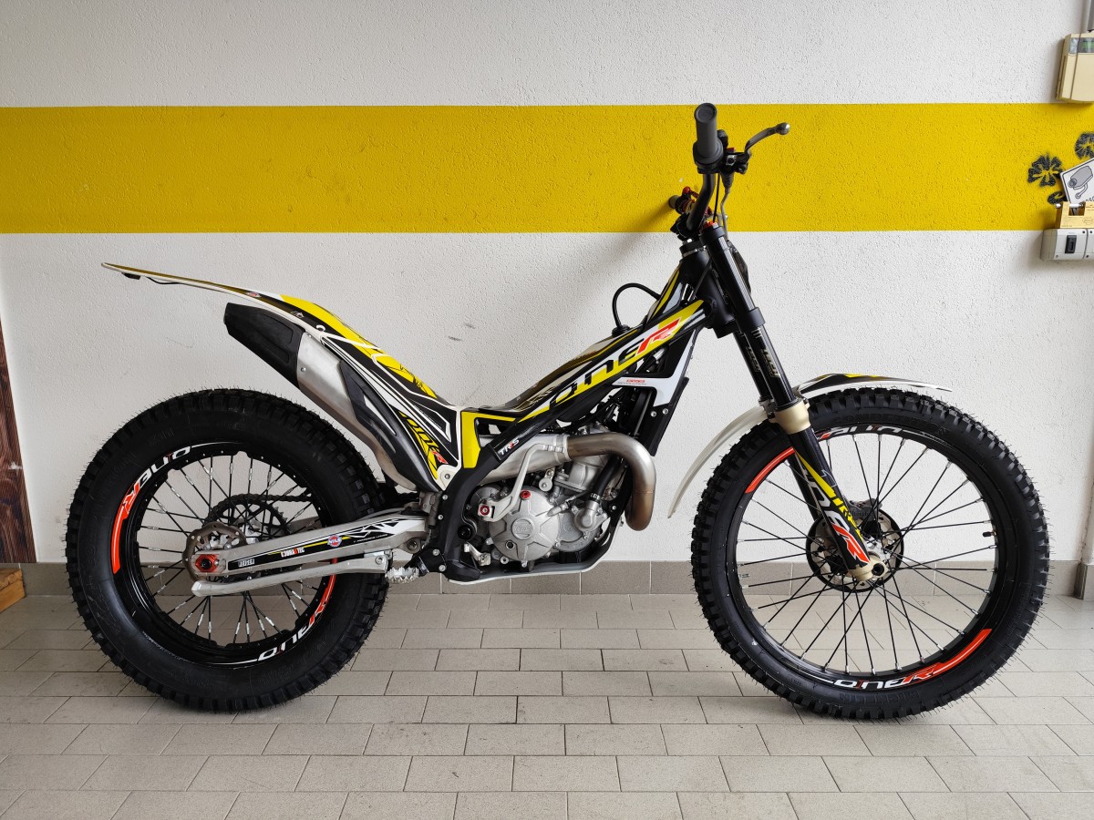 TRS TRRS ONE R 300 2025 *UNICO PROPRIETARIO* 