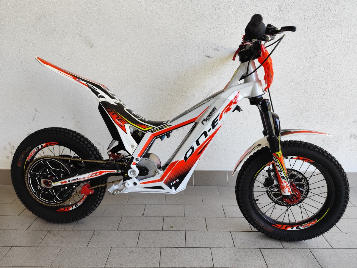 TRS ON-E KIDS 16" 2023 