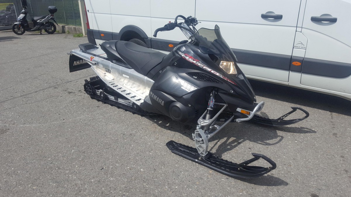 YAMAHA NITRO 1000